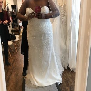 Maggie Sottero Donna Wedding Dress